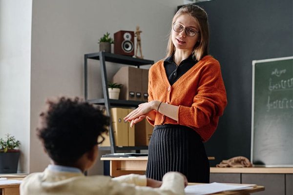 La palabra de las profesoras ya vale más en Andalucía